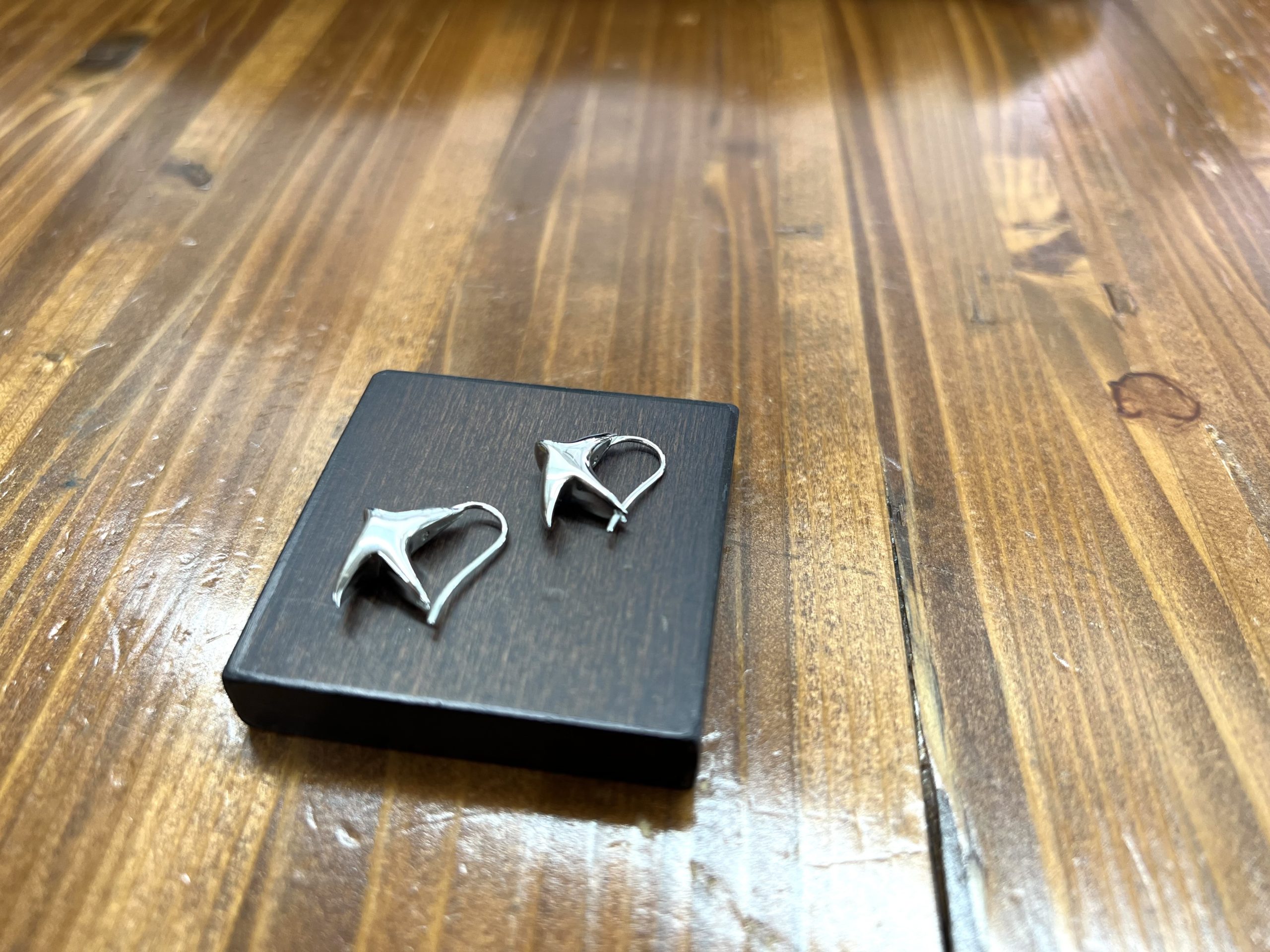 R. ALAGAN/ララガン】TINY PUFFY BIRD EARRINGS【買取入荷情報